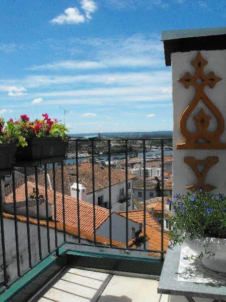 Guesthouse Casa Pombal โกอิมบรา ภายนอก รูปภาพ