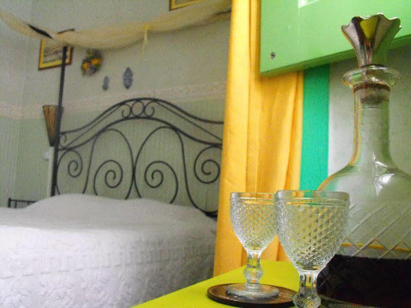 Guesthouse Casa Pombal โกอิมบรา ภายนอก รูปภาพ